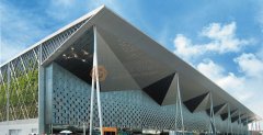 具有艺术化的钢结构建筑