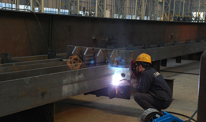 山东三维钢结构股份有限公司焊接现场