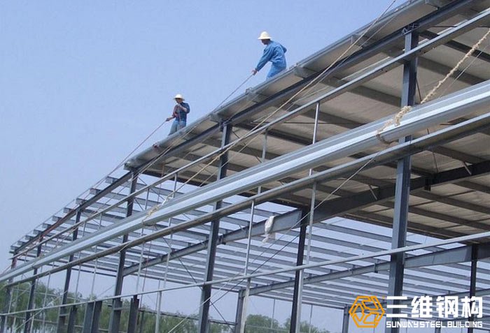钢结构厂房屋面板的连接方式